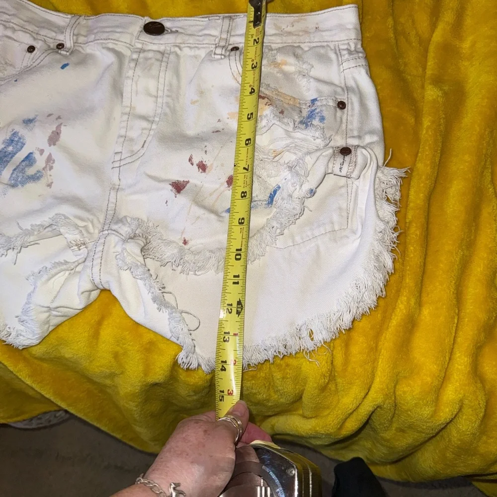 One Teaspoon Cocoa Cash Bandits White Painted  Jean Shorts - Picture 14 of 16
